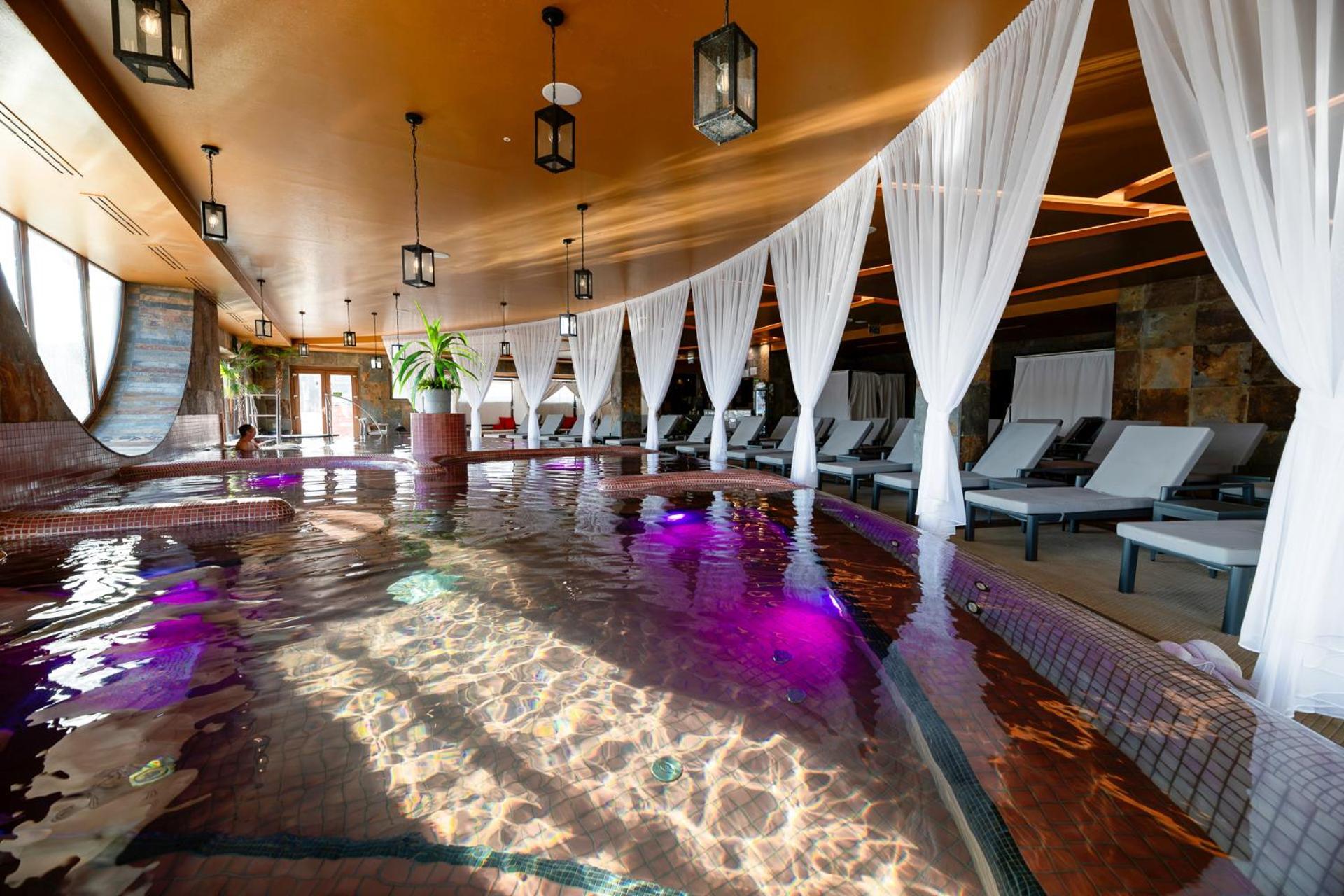 Allure Healthy Hotel & Spa Eger Exterior photo